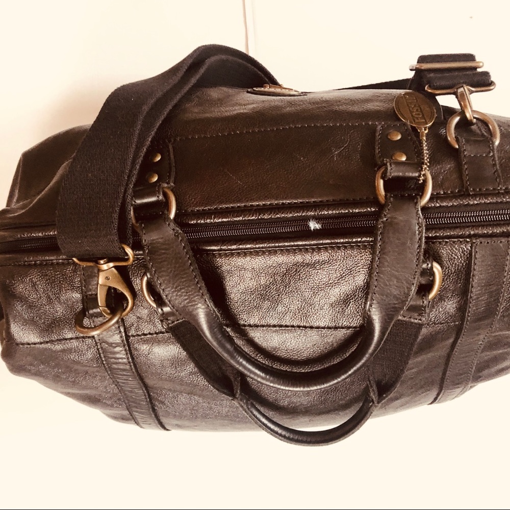 Fossil Leather Weekend Bag W Adjustable Strap - Picture 5 of 7